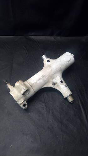Pa-28r-200 Piper 3-12620-11 Arrow Main Gear Trunnion P/n