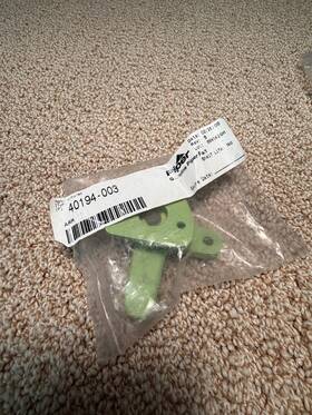 40194-003 Piper Navajo Baggage Door Fwd Arm-new