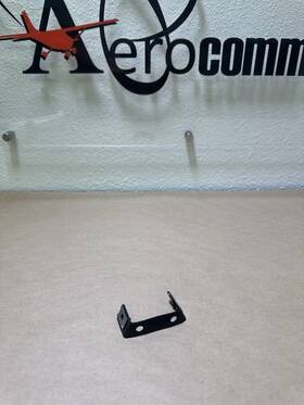 63342-00 Piper Pa-28 Fairing Clip 1767a