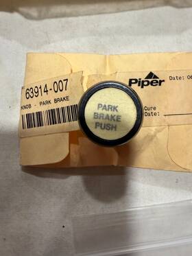 Piper 63914-007 New Knob In Manufacturers Packaging With No Certs P/n