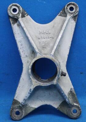 67041-002 Piper Used Aircraft Main Gear Trunnion Fitting P/n 24687