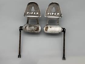 Piper 68418 Vintage Aircraft Rudder Pedal Assembly Pair Cap 68416-1