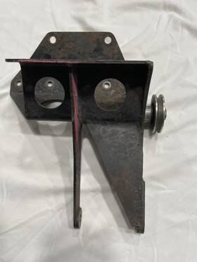 79584-000 Piper P/n 79584-08 A/c Compressor Lower Bracket Comes With Alt. Pulley Assy