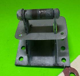 48714-502 Rockwell Aero Comander 112 Bracket Door Catch P/n Rh Used