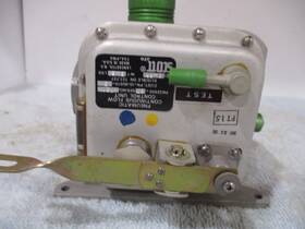 737-pneumatic Scott 22505-07 Boeing Aircraft 727/737-pneumatic Continuous Flow Control Unit Oxygen Gen Equip