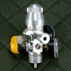 22500-22 Scott Aviaton Ato Model Oxygen Regulator With Gages And Two Outlets