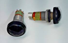 Searle Aero Industries 44a18454-9 Two 2 - Nos Vintage Red Push To Test Aircraft Cockpit Lights