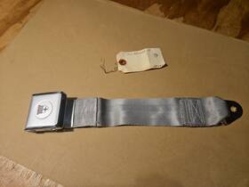 101-530604-19 Seat Beechcraft Belt Latch Assembly Manufacture Date 4/83