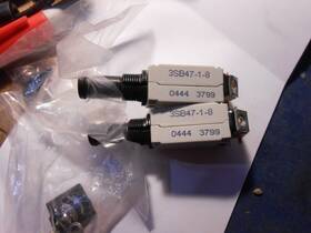 3sb47-1-8 Sensata Klixon Lot Of 2 Aircraft Aviation Circuit Breaker 3sb47-1 -8