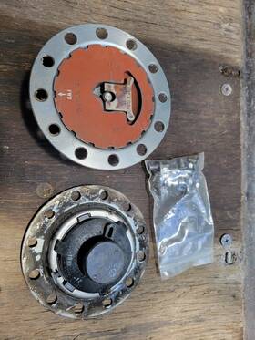 457-1015-12 Shaw Aero Mooney M20c Fuel Caps And Mounts