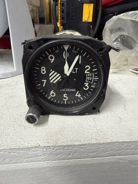 Smiths 01-200-102 Encoding Altimeter Indicator W Mod 14 Or 28v