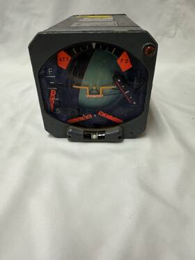 7000836-902 Sperry Ad-300a Altitude Director Parts Only/for Decoration