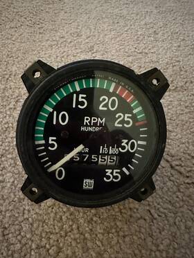 Pa28r-200 Stewart Warner 4340150 Tachometer