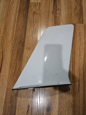 Pn18-40-1 Trivec 18-40-1 Vhf Comm Antenna R Removed From King Air 200