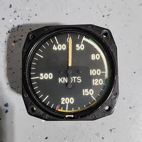 An-5861w2 U.s. Gauge Vtg Wwii-era Military Aircraft Airspeed Indicator An5861w2 - Property