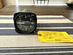 7040-b4 United Instruments Vertical Speed Used-as Removed
