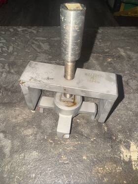 1c6584g01 United Technologies Corp Puller