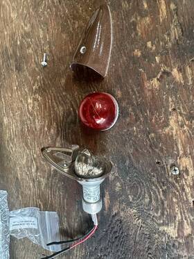 W1285-pr-14v Whelen A039-21 Position Light 14v Red