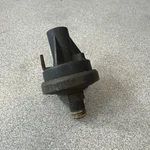 Cessna 172 152 Pressure Switch P/n S1711-1. Fixed Price $100.00.