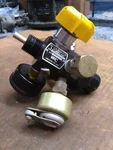 Scott 5500-C1A-BF23A Oxygen Regulator *sv*. Fixed Price $350.00.