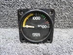 S218-1 Learjet 25 Hydraulic Pressure Gauge Indicator (glass Cloudy, Worn). Fixed Price $140.00.