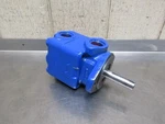 Eaton Vickers M2U-2S35S-1C-10 Hydraulic Vane Motor 2.29 Cu.in. Fixed Price $849.99.