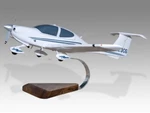 Diamond DA40 Desk Wood Airplane New Model Small Scale 1/32. Fixed Price $242.96.